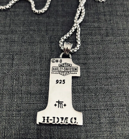 Harley Davidson Pendant: New AMA Design, 2 faces with chain - Image 3