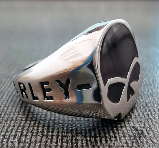 Harley Skull Design Ring: A Bold Statement for Motorcycle Enthusiasts