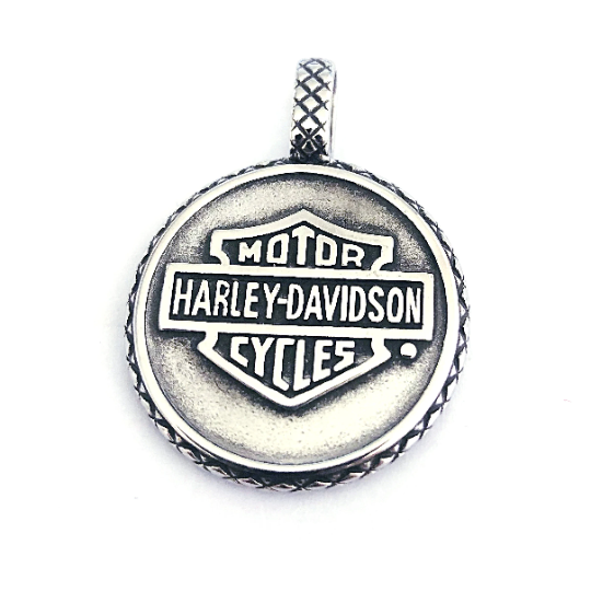 High-Quality Harley Davidson Pendant: Skull Design with Chain - Image 2