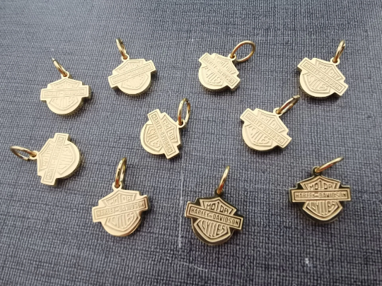 Set 10 pcs Harley Gold Mini Pendants: Versatile Accessories for Every Occasion